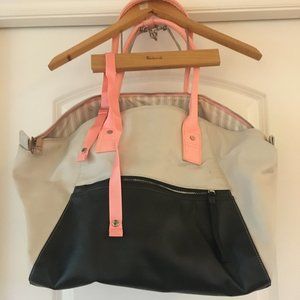 Lululemon Weekender bag, pink and cream